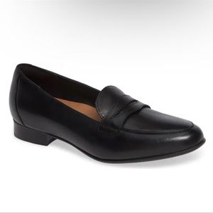 Clarks Penny Loafer